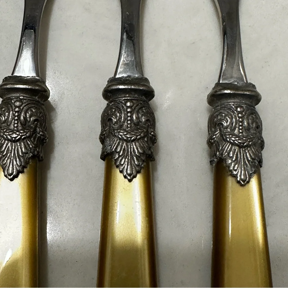 Vintage D & D Flatwear 3 Salad Forks Gold Pearl 7.5” 18/10